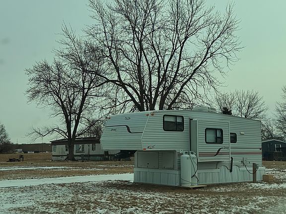 3rd image of 200 N 28th St #21