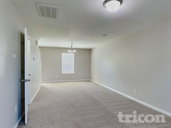 4th image of 5819 Natick Dr
