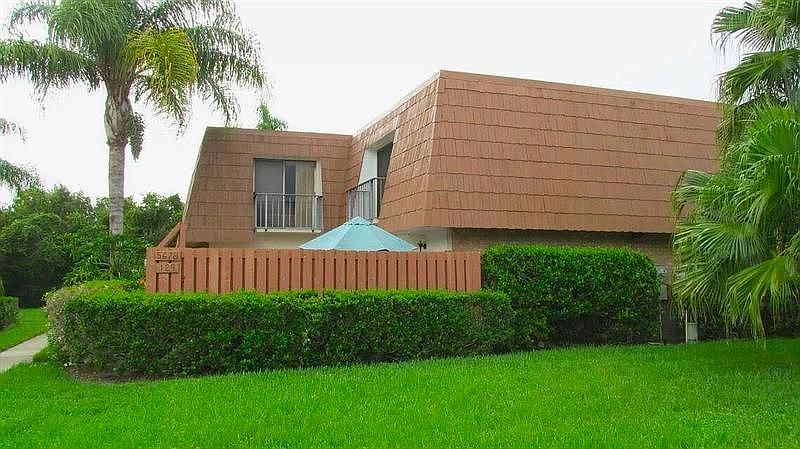 1st image of 5678 SE Riverboat Dr