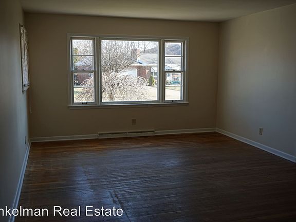 3rd image of 1500 Kensington St