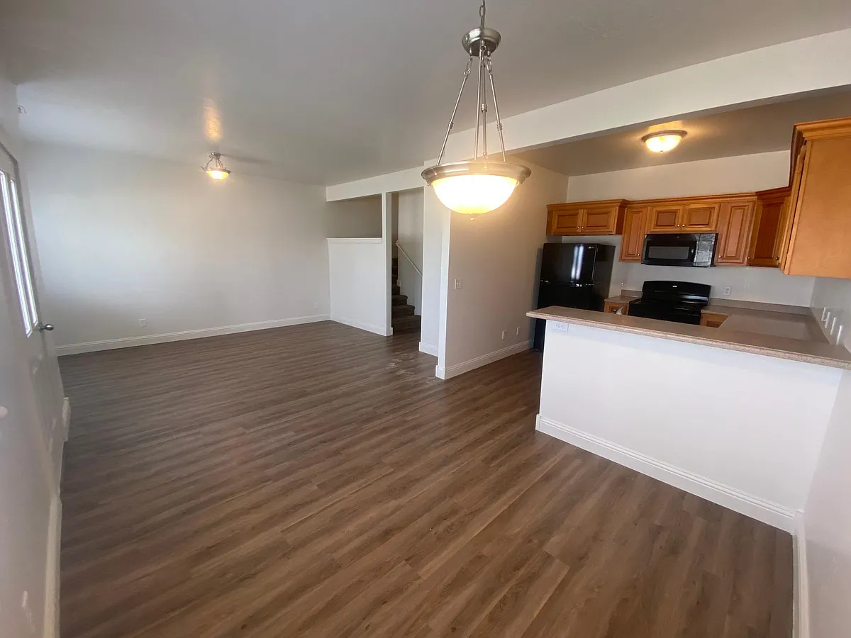 Building Photo - 1587 N 565 W #104