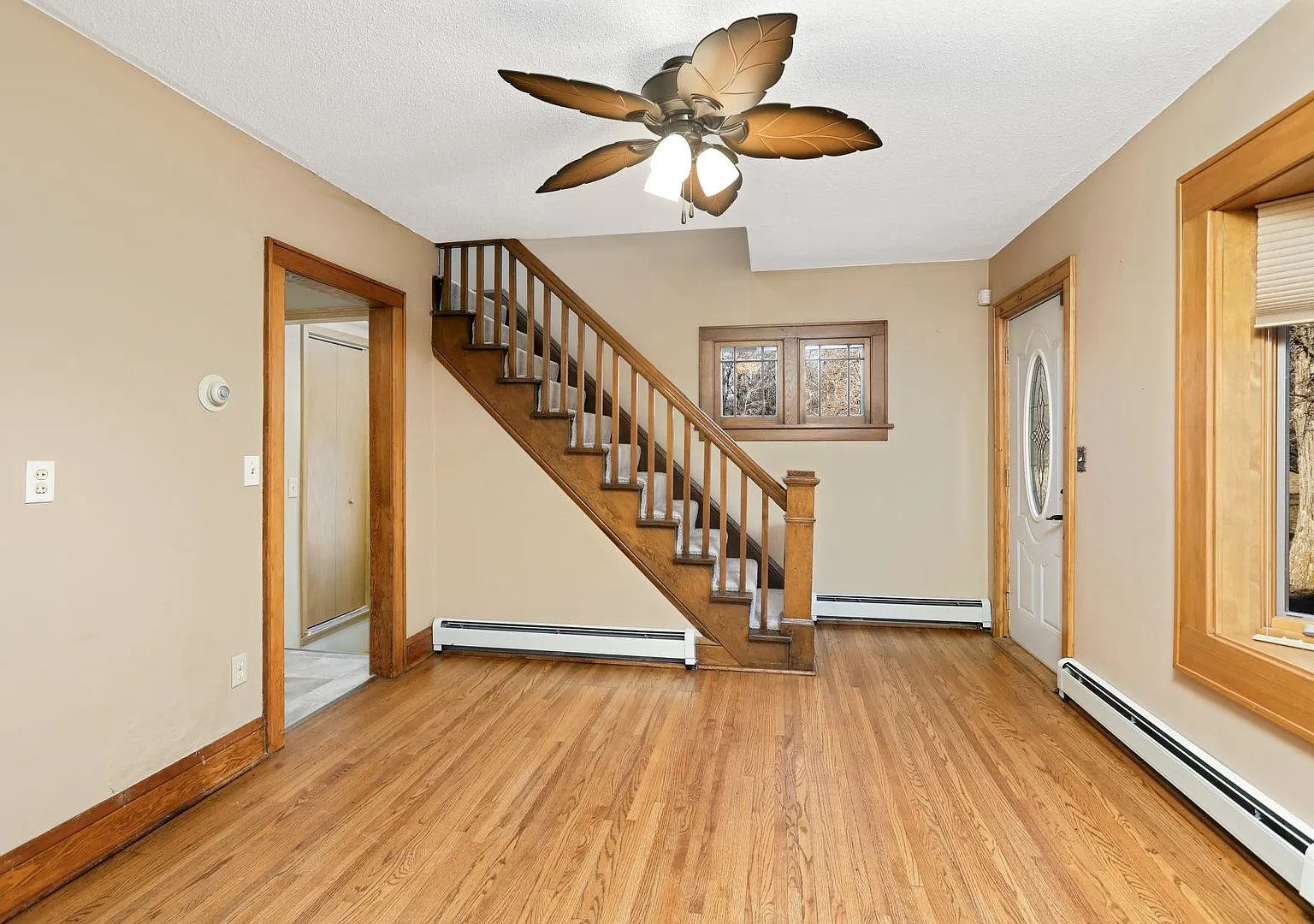 Find yourself some quiet! Nice home with 10ac for rent avail NOW $2495.00/month+ utilities — Photo 3