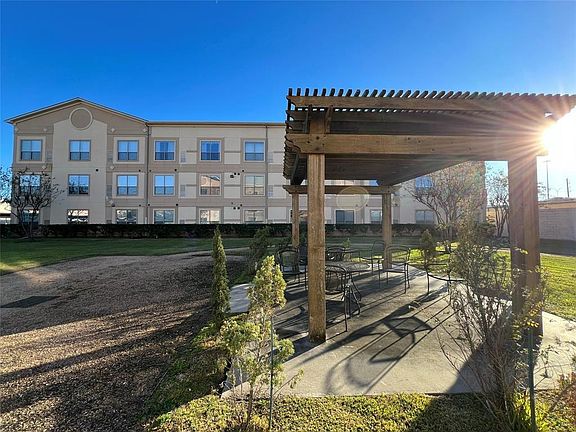 4th image of 6655 W Sam Houston Pkwy S Unit 1D