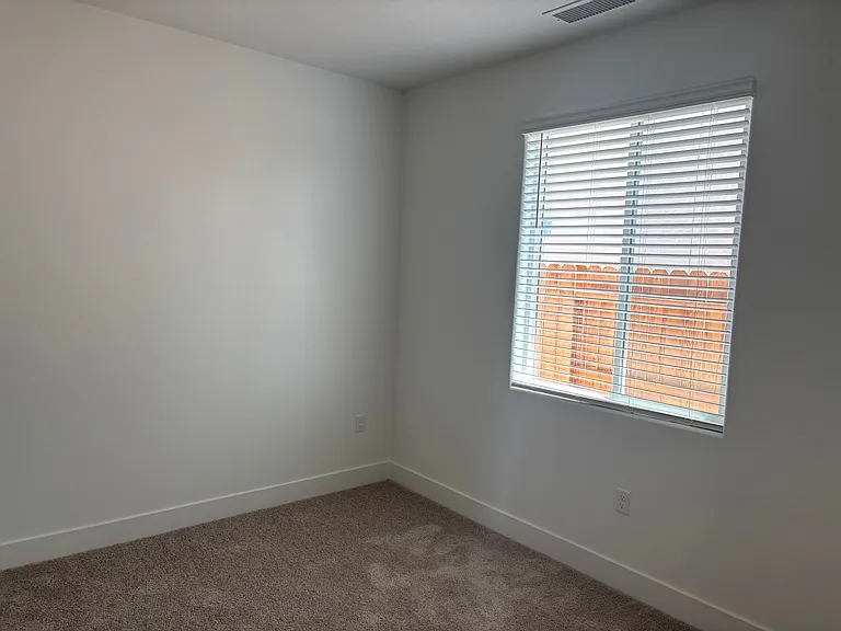 2858 E Corteza Dr — Photo 31