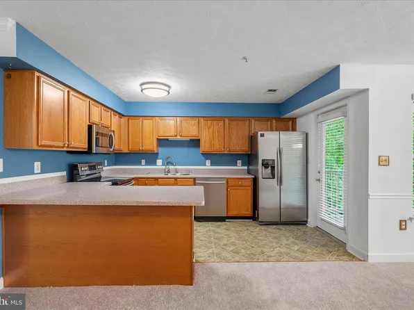 631 Admiral Dr Unit 302, Annapolis, MD 21401