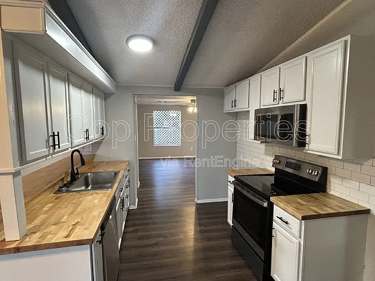537 Tamarack Dr — Photo 12