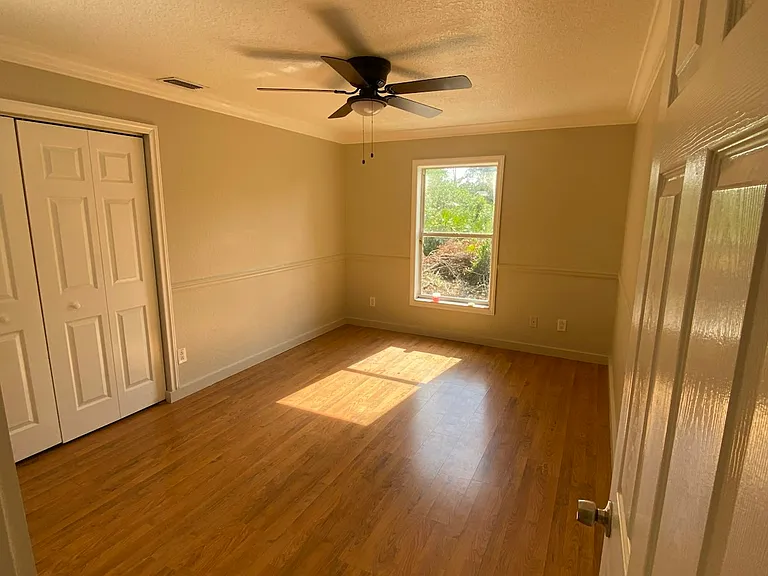 7413 Crock Ave — Photo 19