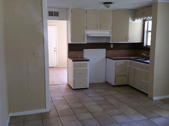 5th image of 2944 W 16th St