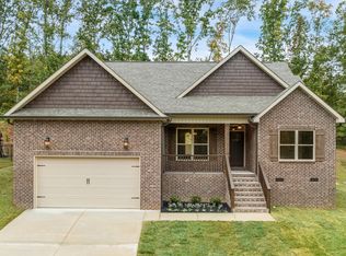 571 Carrington Blvd, Lenoir City, TN 37771