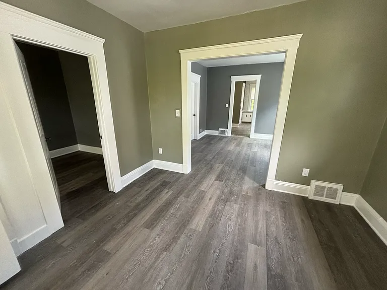 4302 Bucyrus Ave #2 — Photo 8