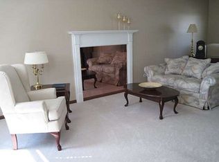 808 Knightsbridge Ln, Schaumburg, IL 60195