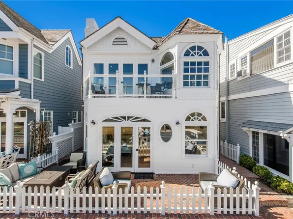125 Grand Canal, Newport Beach, CA 92662