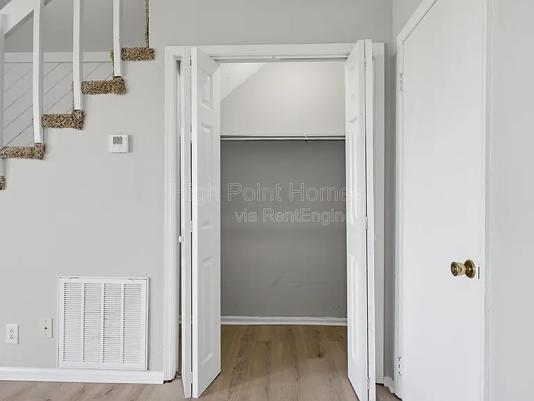 90 Park St #102 — Photo 13