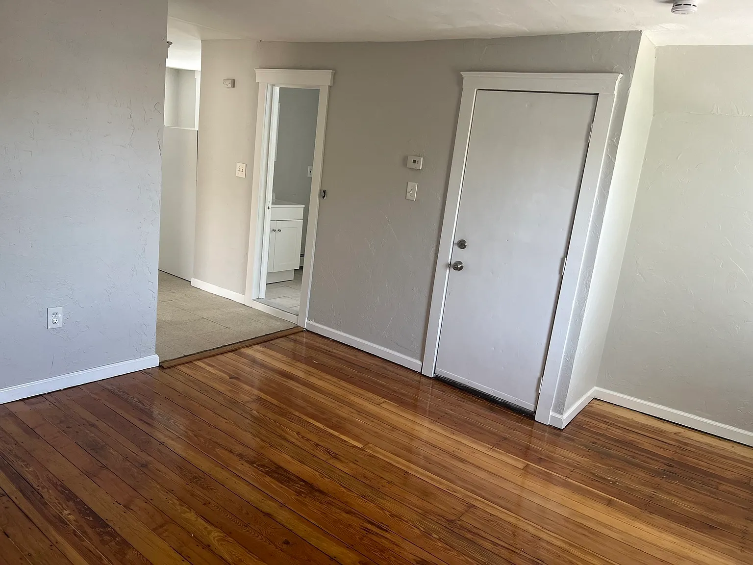 2 bed, 1.0 bath, $2,250 — Photo 4