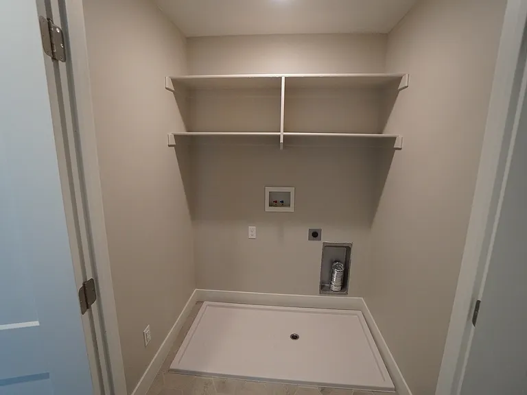 3 bed, 2.5 bath, 1385 sqft, $1,845 — Photo 10