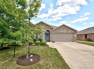 116 Colthorpe Ln, Hutto, TX 78634