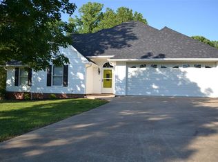 340 Shallowford Dr, Boiling Springs, SC 29316