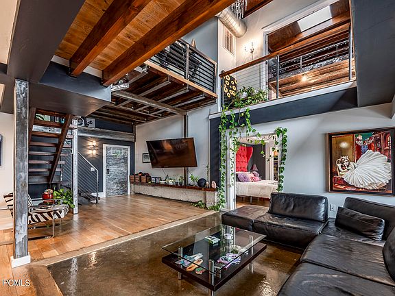 3rd image of 328 W 200 S APT 609