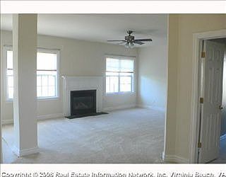 5th image of 104 Clipper Ct