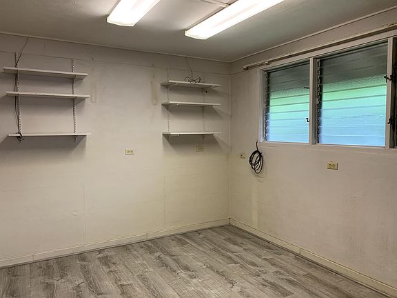 3rd image of 457 Palani Pl
