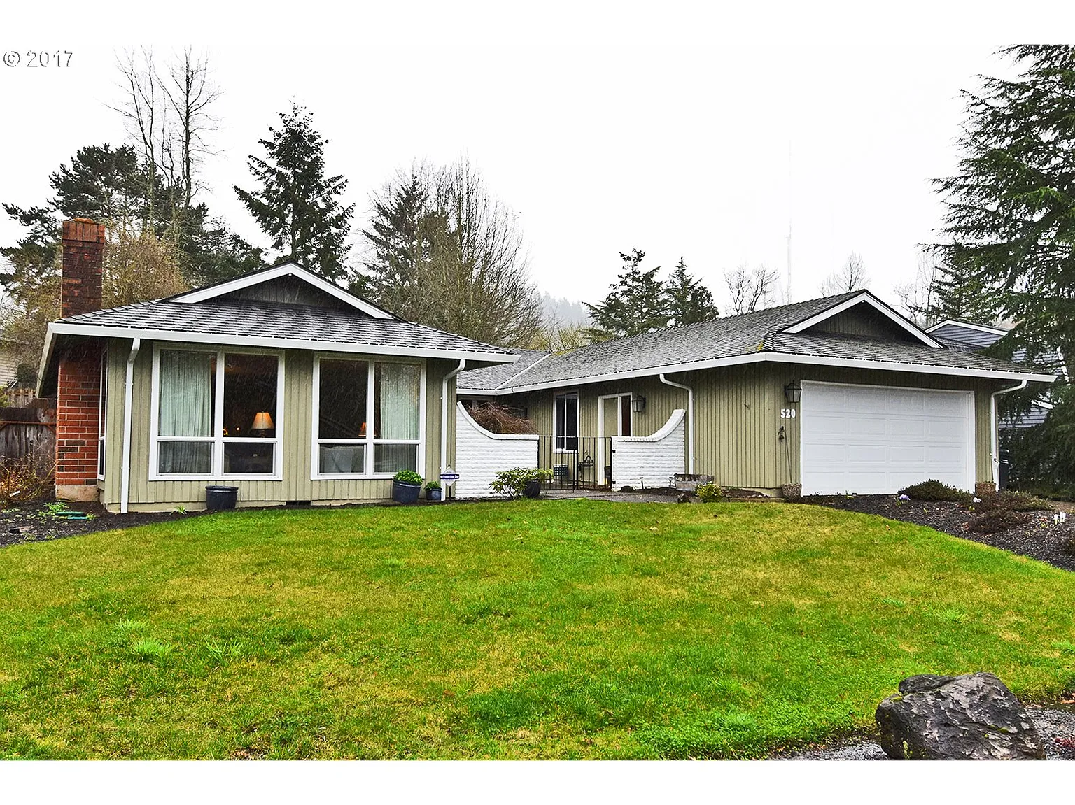 520 NW Torrey View Ln photo 1