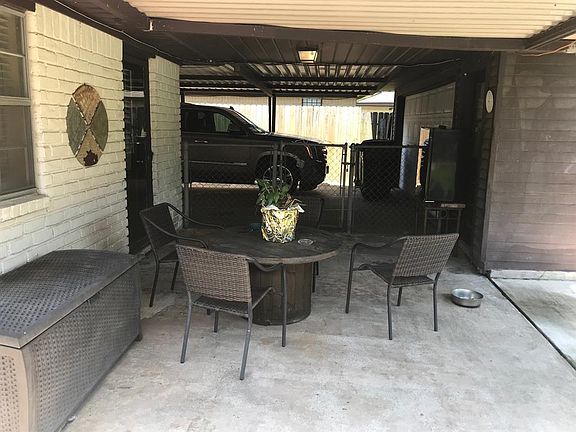 3rd image of 5606 Sheraton Oaks Dr