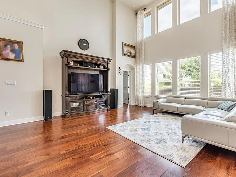 5720 Viejo Dr — Photo 10