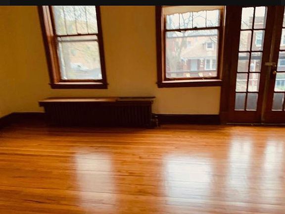 3rd image of 7532 N Winchester Ave #2