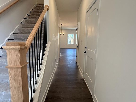 3rd image of 34 Joyner Park Drive