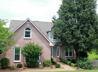1013 Creekglen Ct, Hendersonville, TN 37075