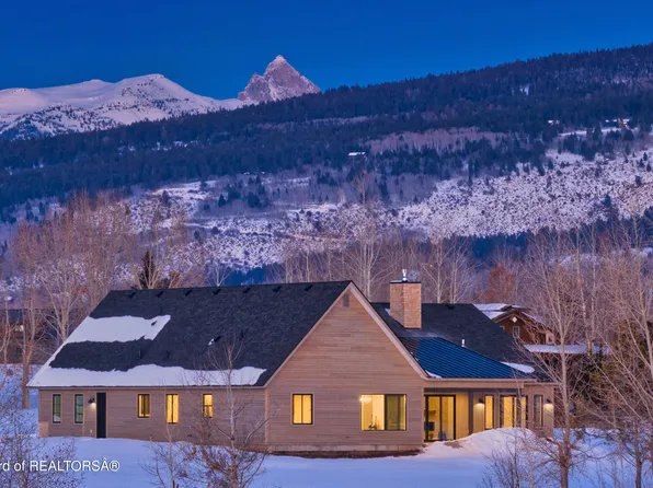 71 Desert Fox Ln, Victor, ID 83455