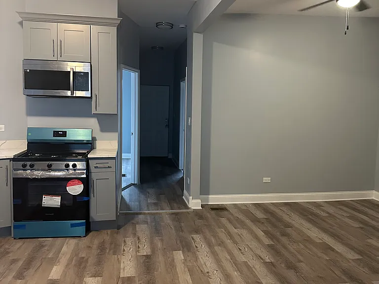 6710 S Parnell Ave — Photo 2