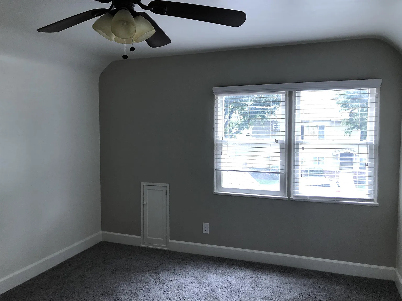 Berkeley Ave. 150 N. - B — Photo 2