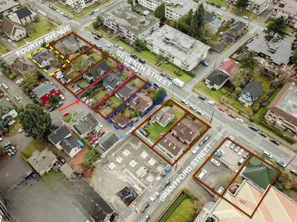 415 7th St, New Westminster, BC V3M 3L2