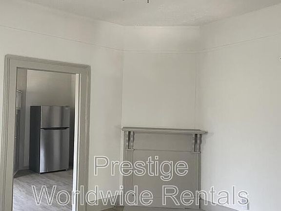 2nd image of 2733 Waverly Ave