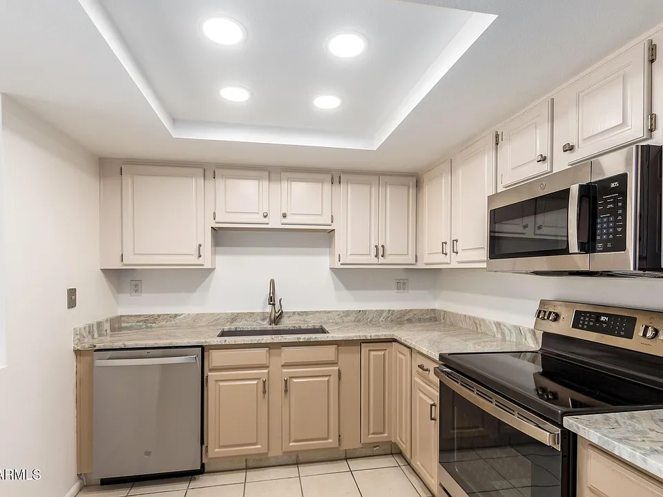 7840 E Camelback Rd #309