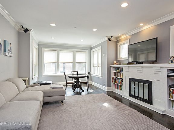 2nd image of 4708 N Rockwell St