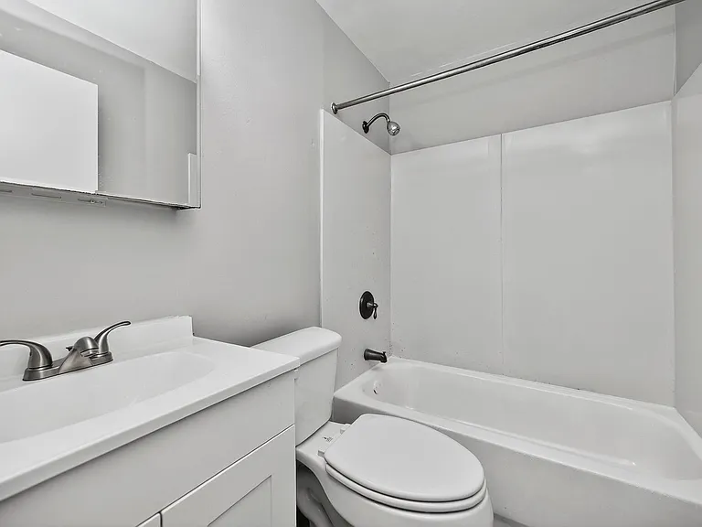 3336 Jefferson Ave #14 — Photo 10