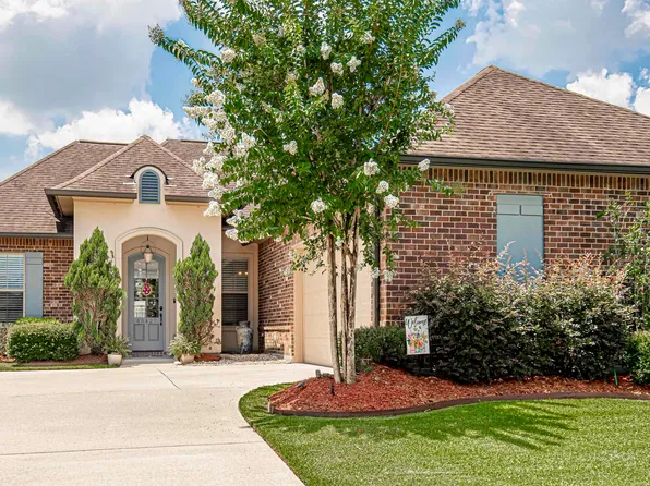 40427 Champagne Ave, Prairieville, LA 70769