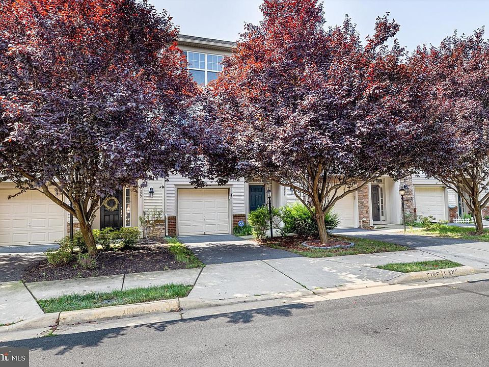 1st image of 42597 Chisholm Dr