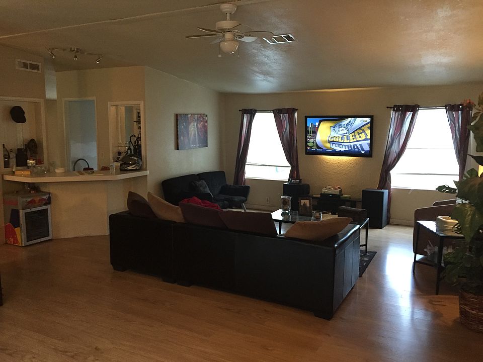 Living room 1