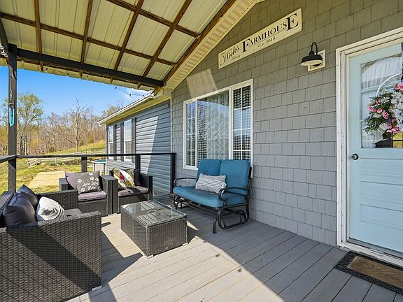 2nd image of 38 Spring Ridge Ct