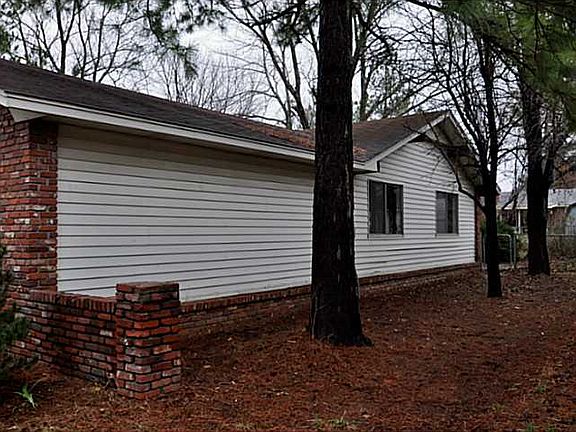 2nd image of 2708 Highland Cir