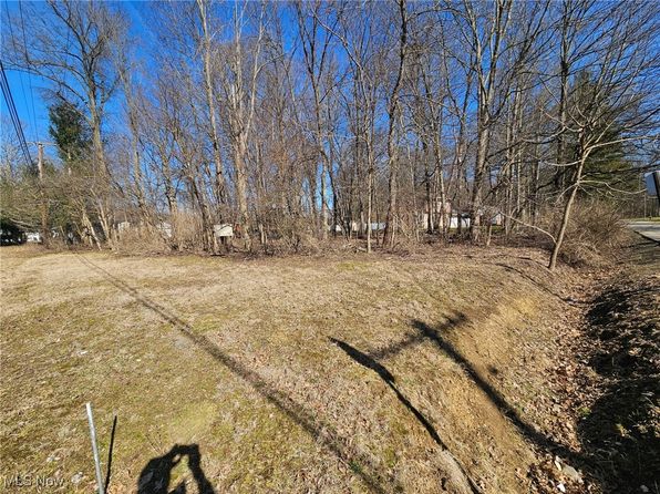 Anderson Dr, Youngstown, OH 44511