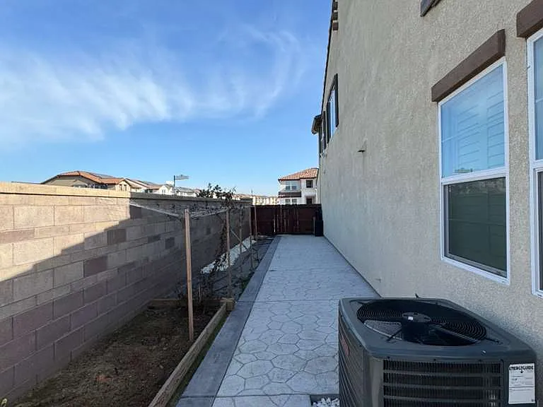 15937 Mavericks Ln — Photo 23