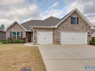 2106 Big Leaf Dr, Huntsville, AL, 35803