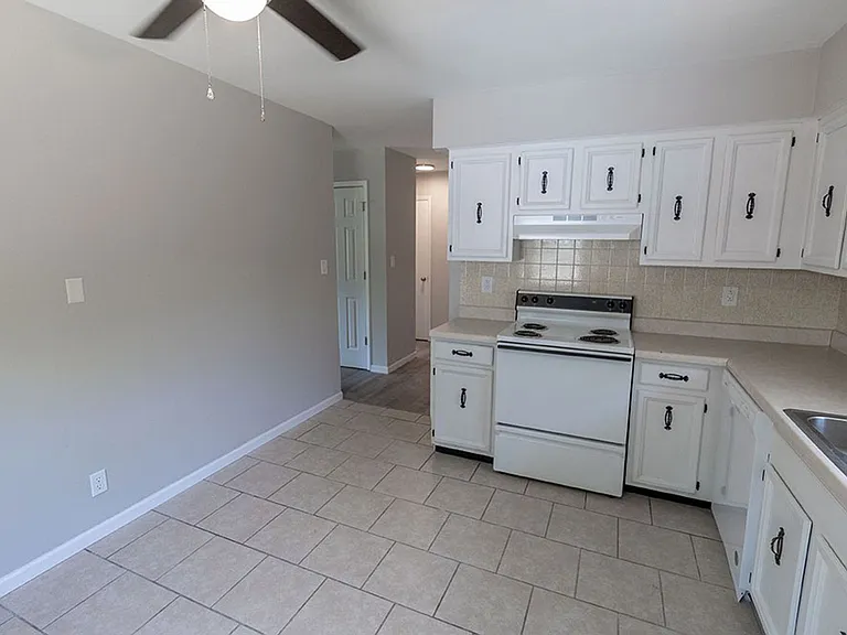 1321 S Roseta Ave — Photo 8