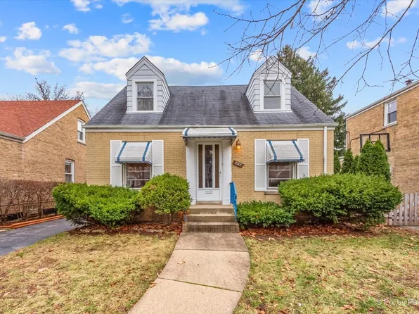 7167 N Mankato Ave, Chicago, IL 60646