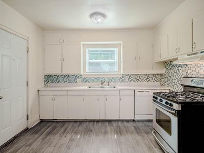 819 Oakland Dr, Kalamazoo, MI, 49008