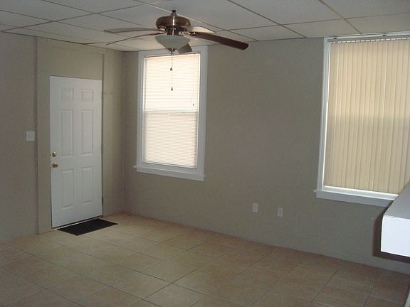 2nd image of 112 NW 19th St APT A